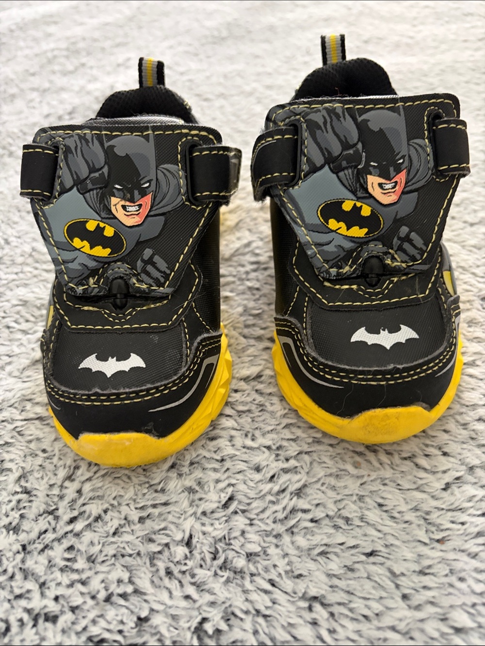 Batman Kids' Black & Yellow Sneakers Toddler Size 6
